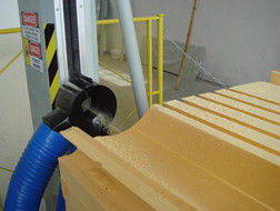 PIR CNC 거품 절단기 ±0.5mm 정밀도 0~6m/min