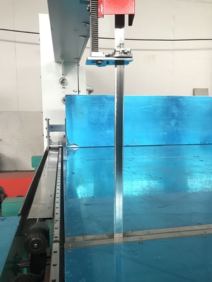시트에서 1.74 kw 1200 밀리미터 높이 PU 거품 절단기 수직 CE