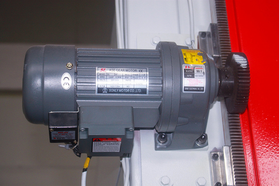 시트에서 1.74 kw 1200 밀리미터 높이 PU 거품 절단기 수직 CE