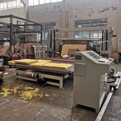 고 정밀 CNC 수평 스펀지 절단 기계 폴리 유레탄 폼을위한 오시슬레이팅 블레이드와