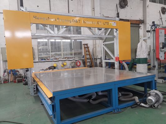 진공 작업표와 엄격하고 반강성 거품을 위한 3D CNC 거품 절단기